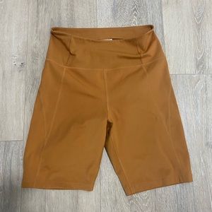 W’s Girlfriend Collective Biker Shorts - Medium